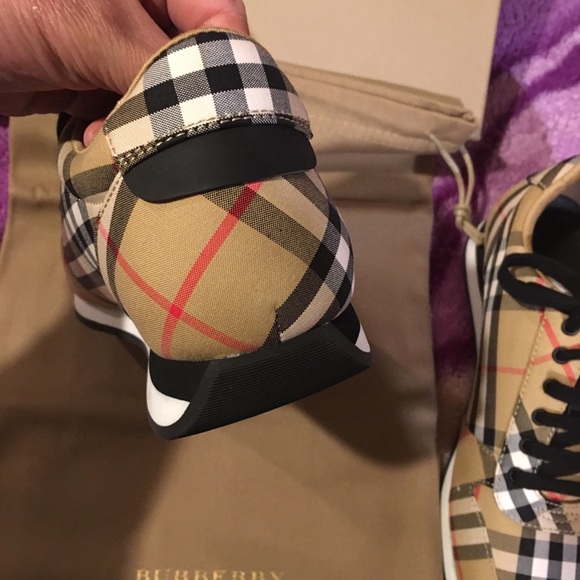 🆕AUTHENTIC BURBERRY SIZE 9 Vintage check SNEAKER - Picture 4 of 10